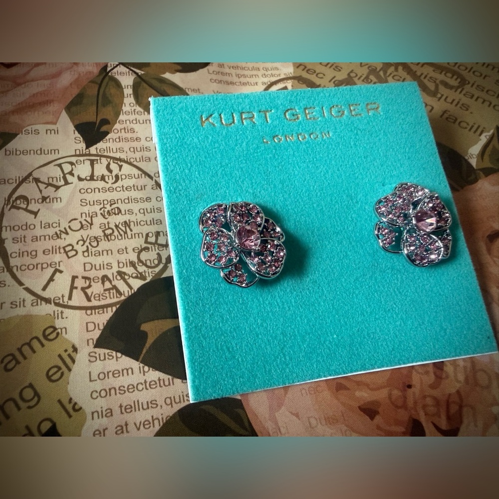 Kurt Geiger NWT Small Bloom Earrings - Picture 2 of 6
